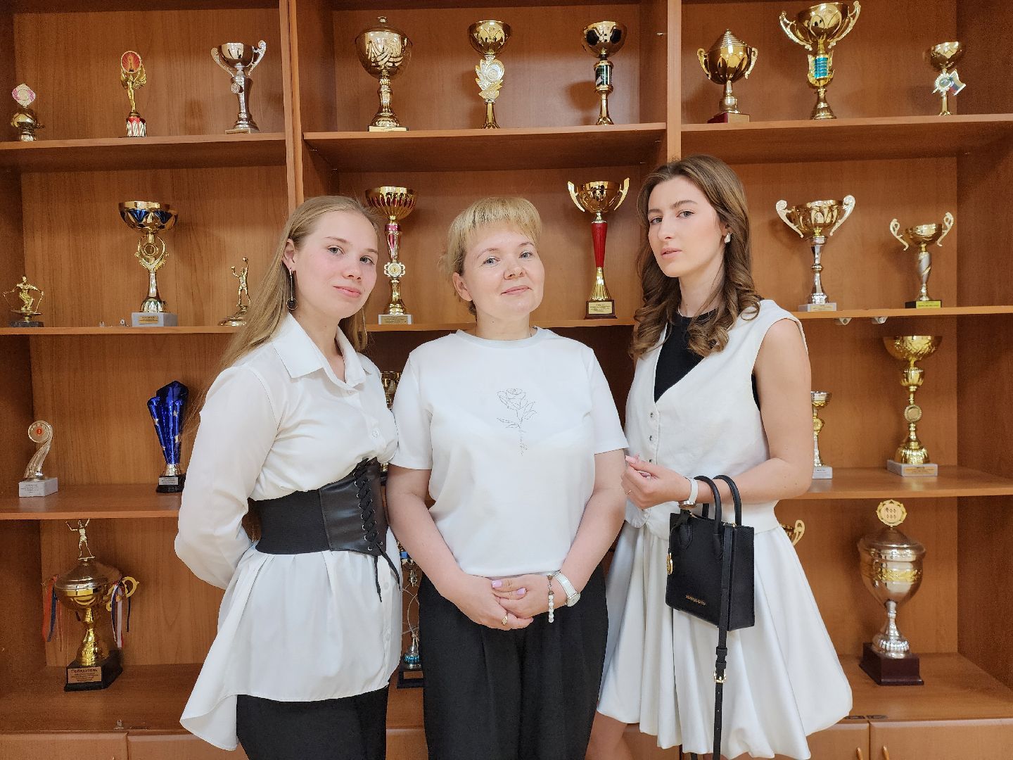 ногинск, жители, грант министерства образования, школа, центр образоваия, стобалльники, олимпиада школьников,