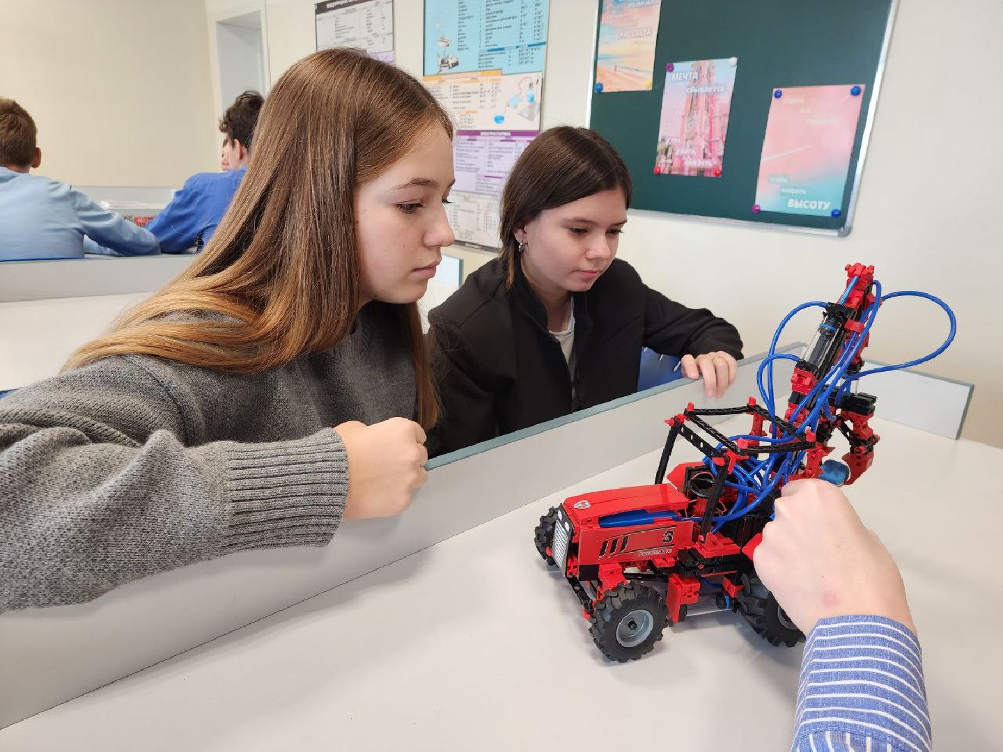 можайск, можайский городской округ, подмосковье, образование, образование в подмосковье, образование в можайске,точка роста, нацпроект, современная школа, образовательный центр, дети, школьники, гимназия 4,