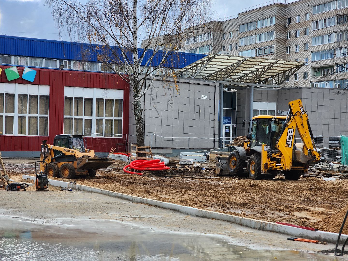 Дубна, Благоустройство, Сквер журавлева, вертикалка,