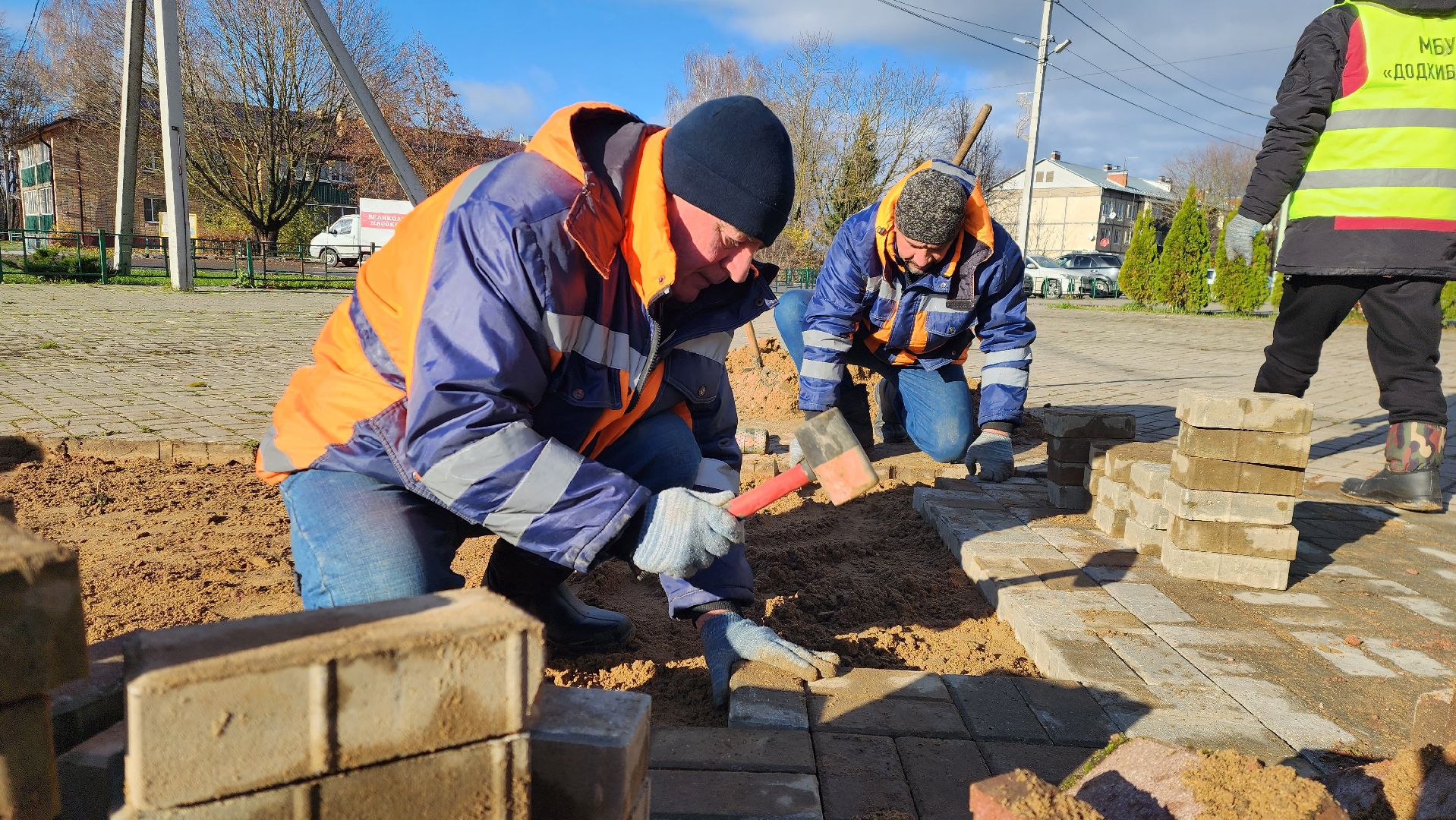 ремонт тротуара, благоустройство, брусчатка,