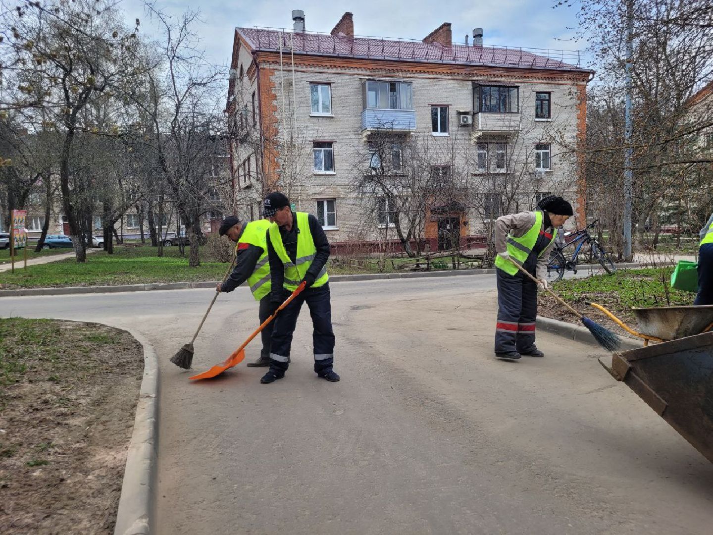 благоустройство, мойка, лавочки, скамейки, уборки