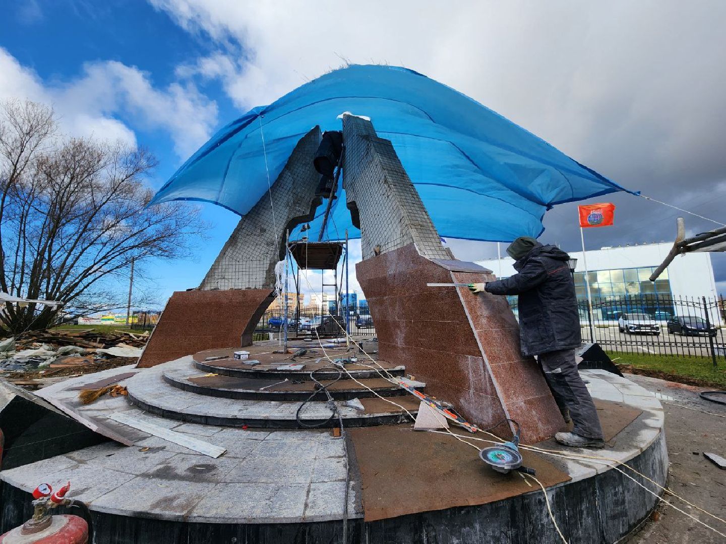 можайск, можайский городской округ, подмосковье, памятник, памятника Ветеранам локальных войн и военных конфликтов, возведение памятника, память, благоустройство, работы, вертикалки,