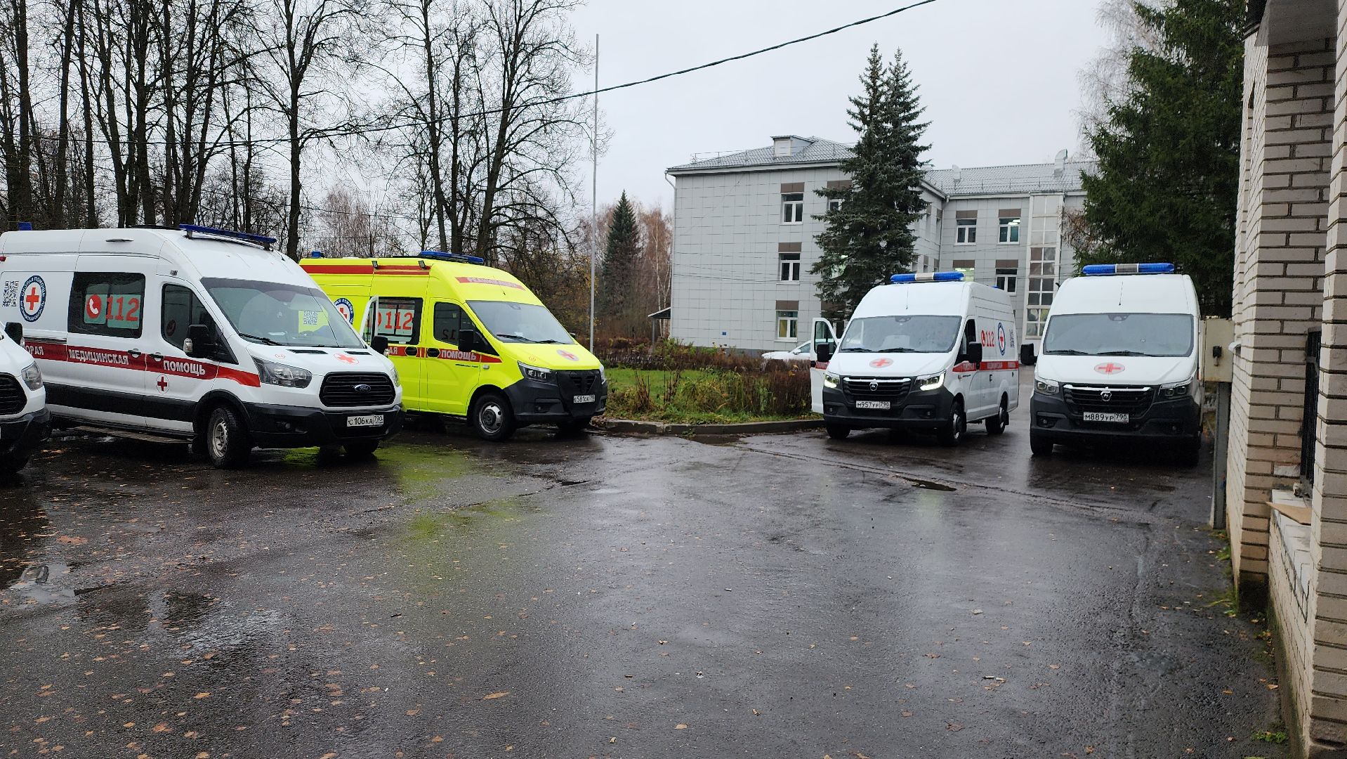 скорая медицинская помощь, неотложная помощь, медицина,