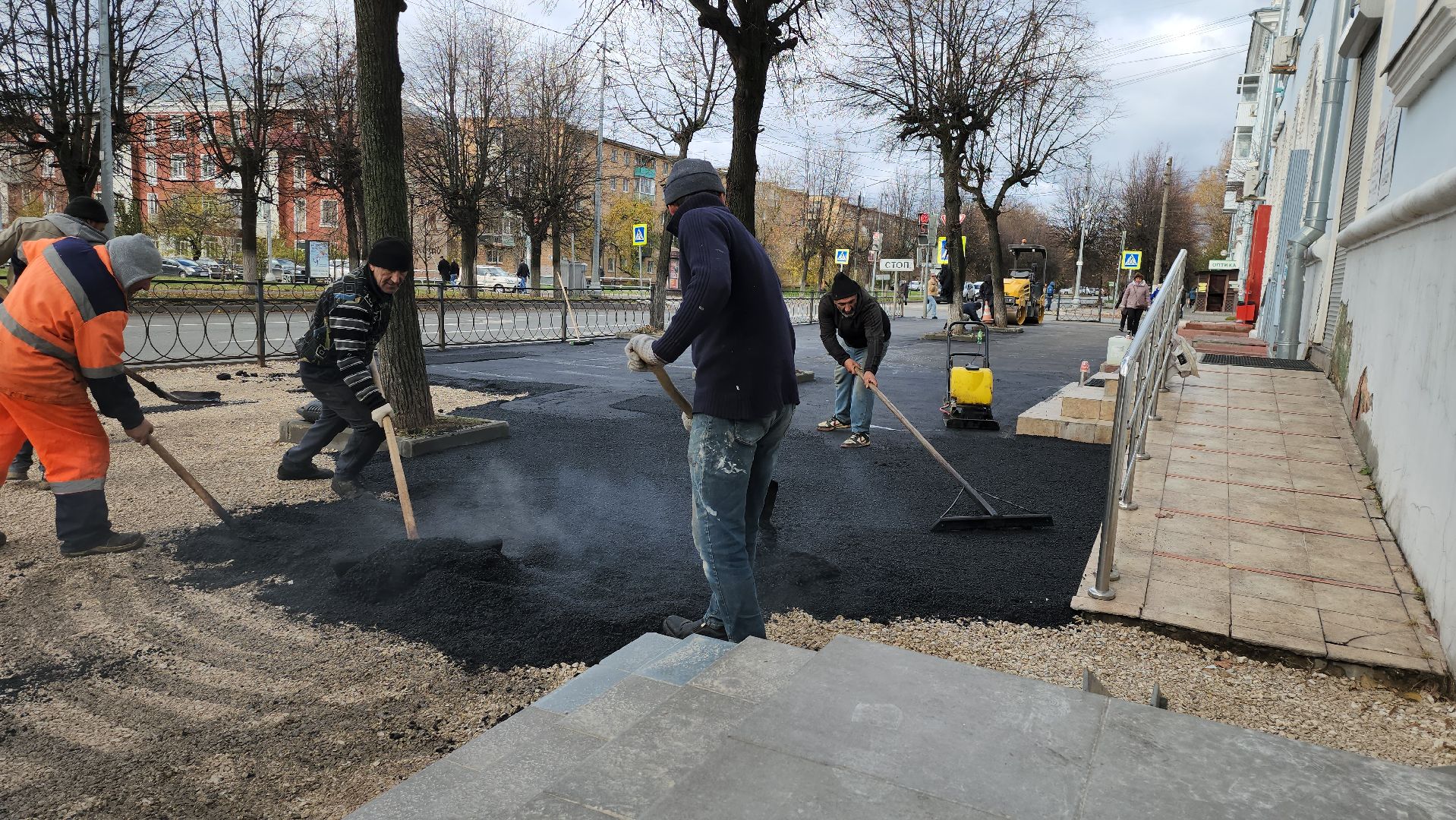 серпухов, подмосковье, благоустройство, укладка асфальта, проезд Мишина, вертикалки,