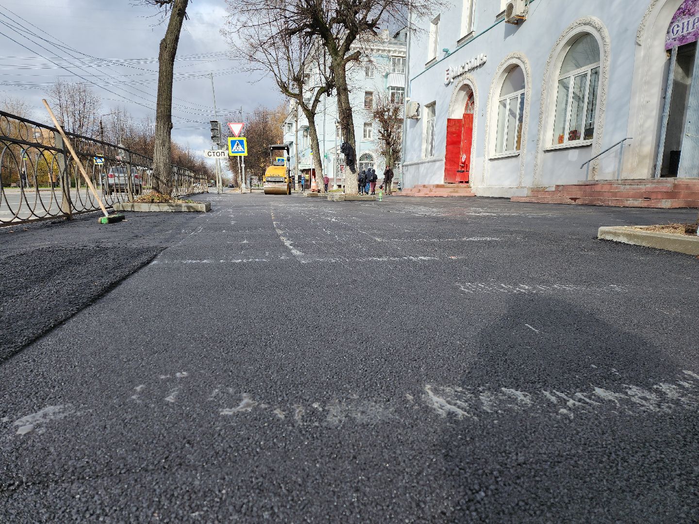серпухов, подмосковье, благоустройство, укладка асфальта, проезд Мишина, вертикалки,