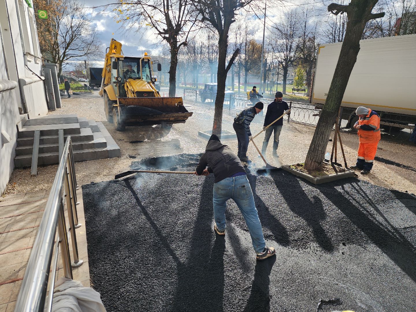 серпухов, подмосковье, благоустройство, укладка асфальта, проезд Мишина, вертикалки,
