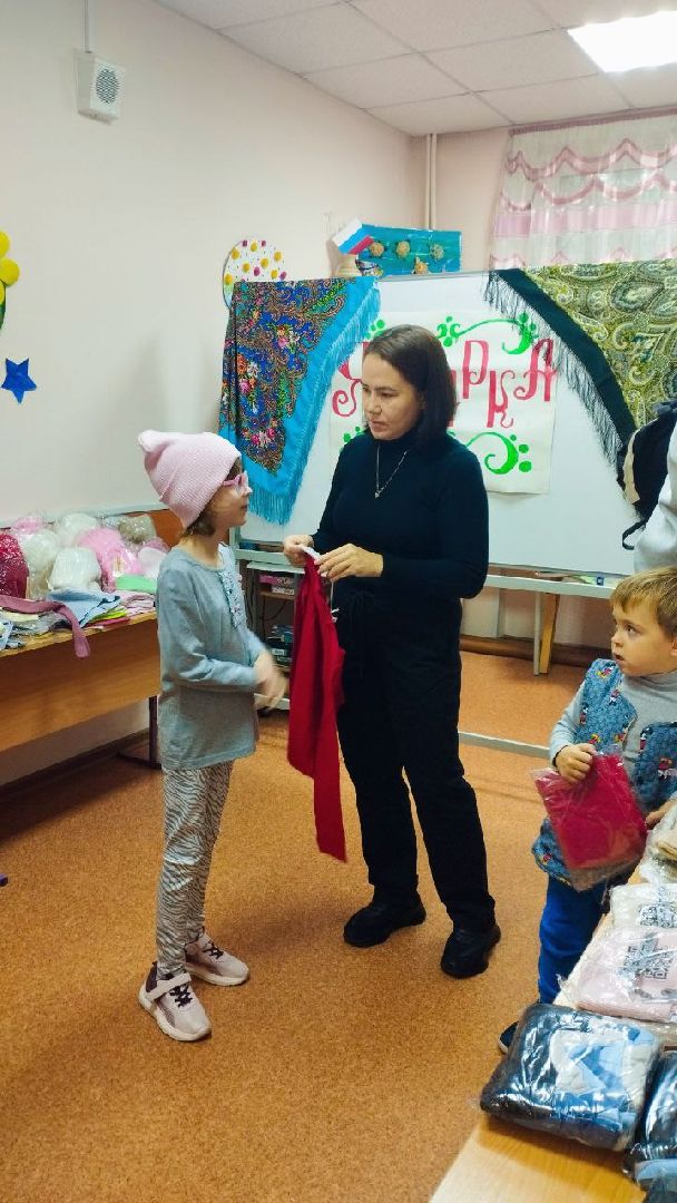 ивантеевка, благотворителньая акция, благотворительная ярмарка, центр социального обслуживания, дети, вещи, одежда, обувь,