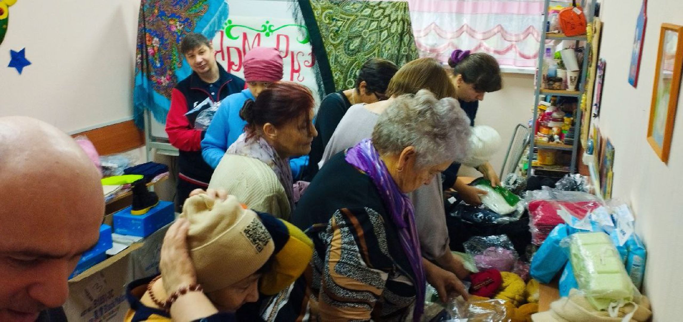 ивантеевка, благотворителньая акция, благотворительная ярмарка, центр социального обслуживания, дети, вещи, одежда, обувь,