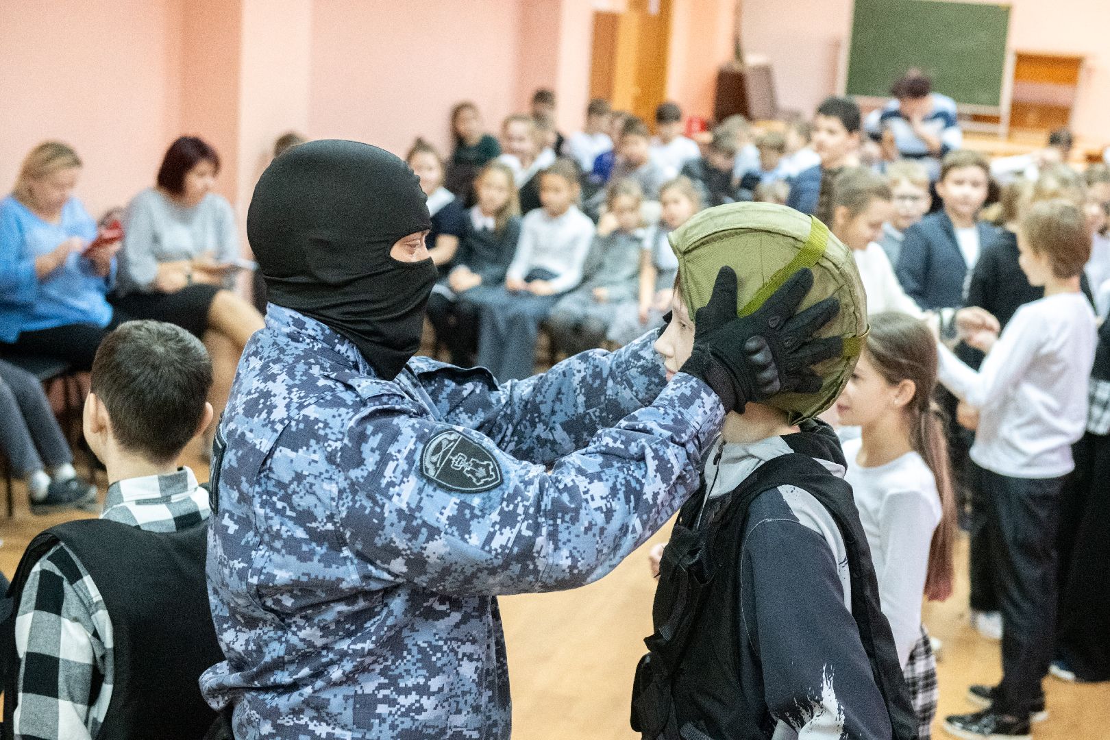 образование, лыткарино, день народного единства, росгвардия, открытый урок, урок мужества, вертикалка,