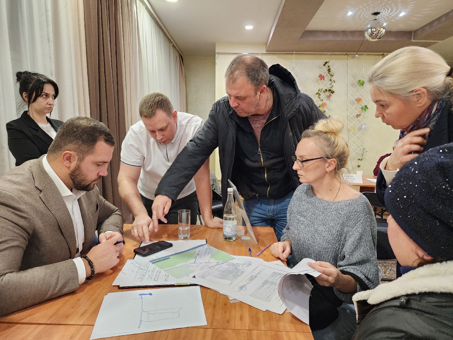 Чехов, село Дубна, выездная администрация, встреча с жителями, обращения граждан, обустройство дороги, освещение, проезд, глава округа михаил собакин,