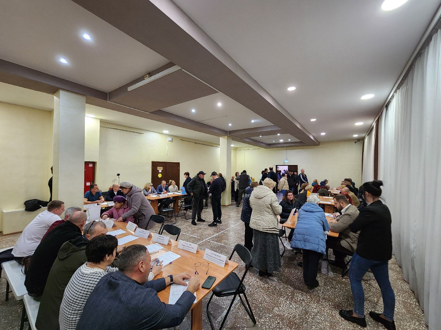 Чехов, село Дубна, выездная администрация, встреча с жителями, обращения граждан, обустройство дороги, освещение, проезд, глава округа михаил собакин,