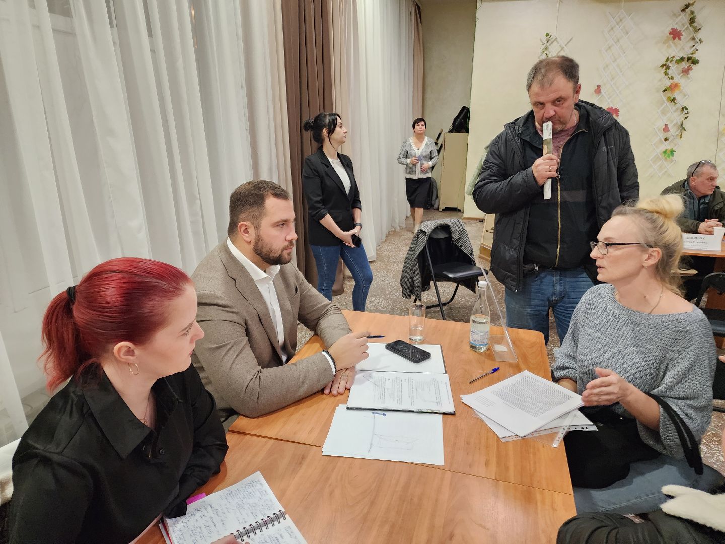 Чехов, село Дубна, выездная администрация, встреча с жителями, обращения граждан, обустройство дороги, освещение, проезд, глава округа михаил собакин,