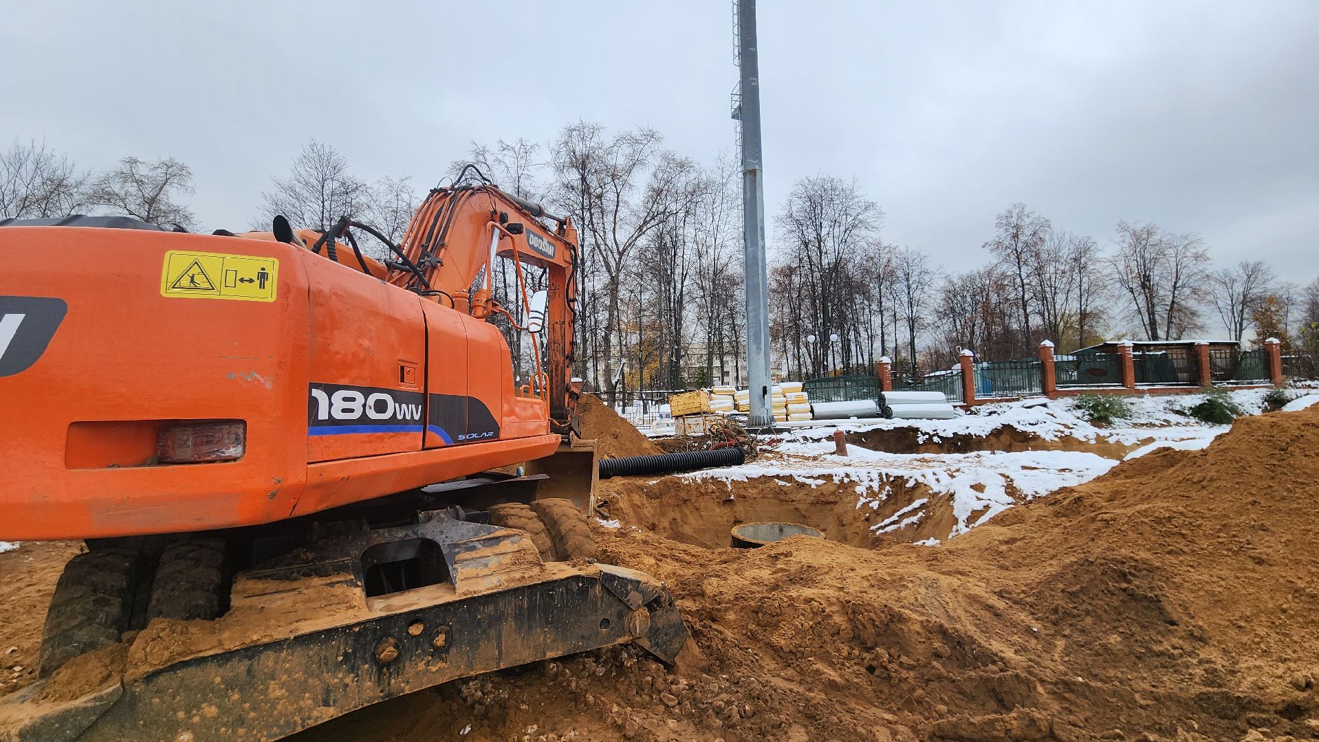 стадион торпедо, люберцы, строители, футбольное поле,