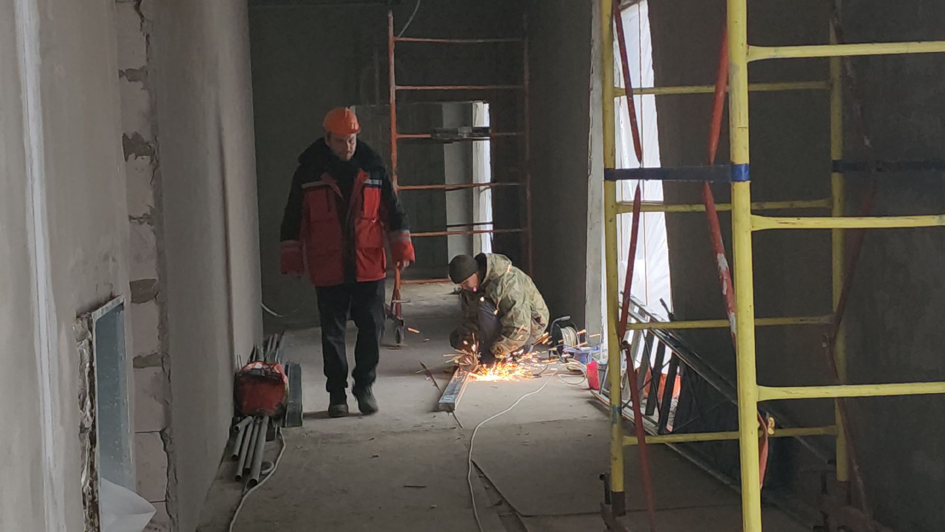 стадион торпедо, люберцы, строители, футбольное поле,