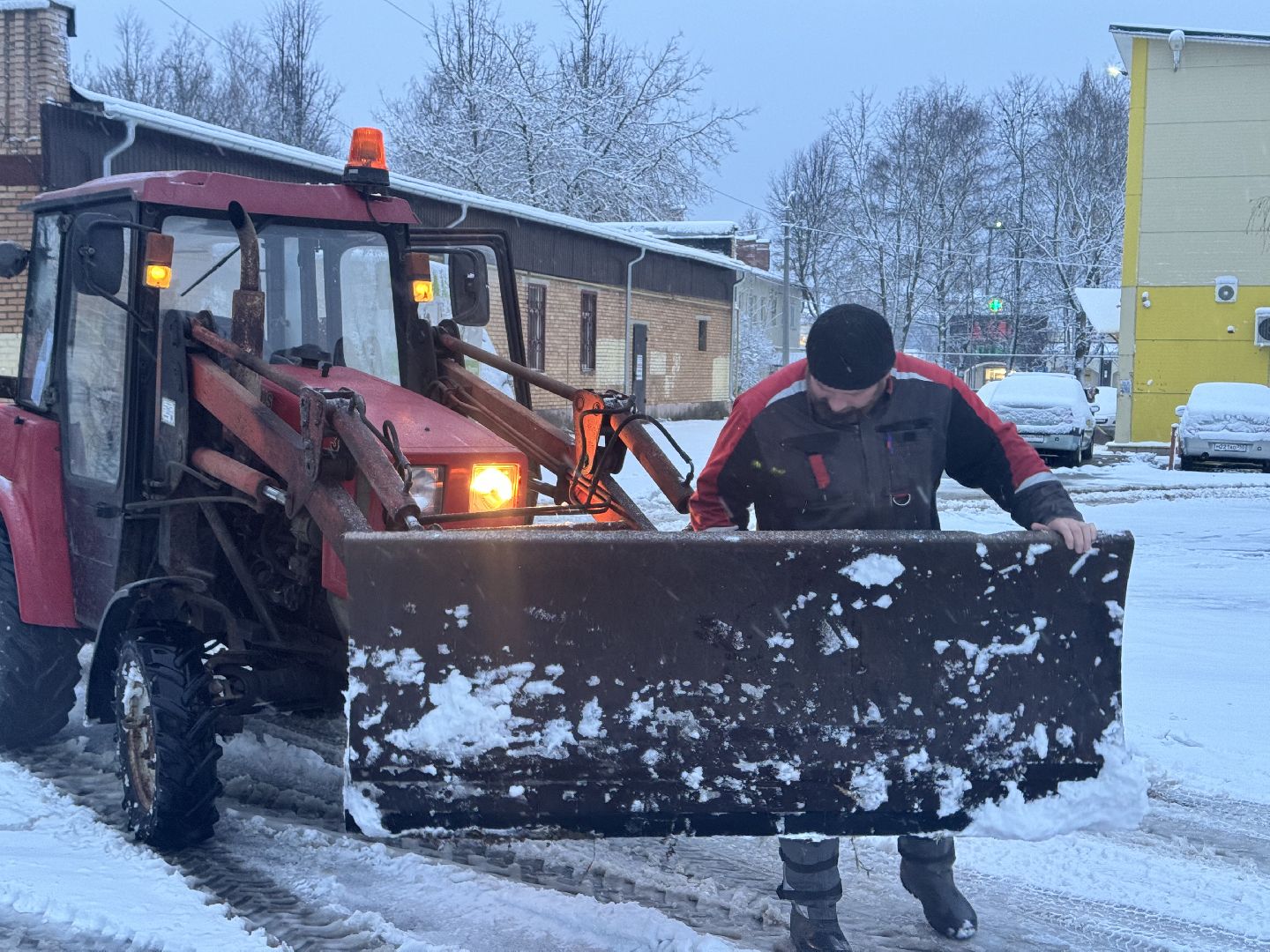 снег, очистка снега, коммунальная служба, коммунальная техника, вертикалки