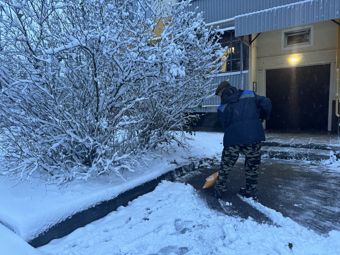 снег, очистка снега, коммунальная служба, коммунальная техника, вертикалки