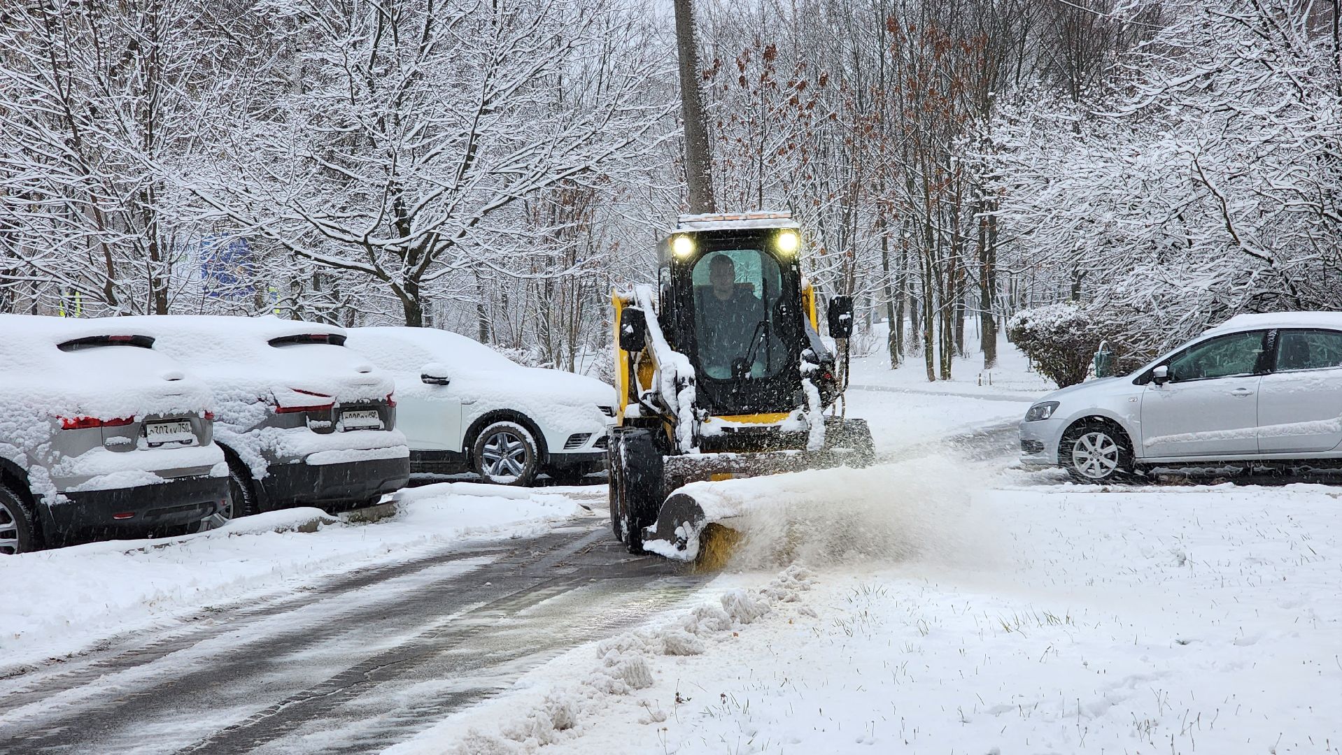 ступино, первый снег, уборка первого снега, вертикалка,