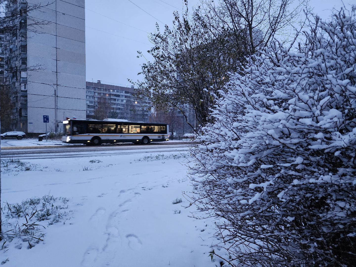 электросталь, первый снег, жкх, уборка снега, коммунальщики, коммунальные службы, коммунальные службы готовы к зиме, снегоуборочная техника, снегоуборочные машины, вертикалки