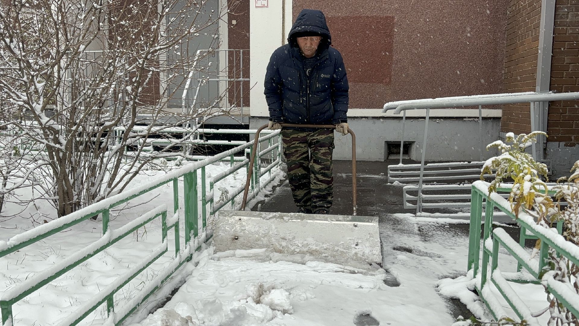 первый снег, снегопад, кучино, коммунальщики, вертикалки,