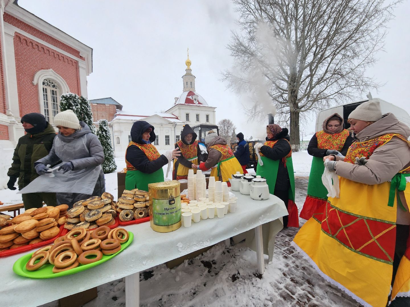 Коломна, день народного единства, казанская икона божией матери, крестный ход, вертикалка,