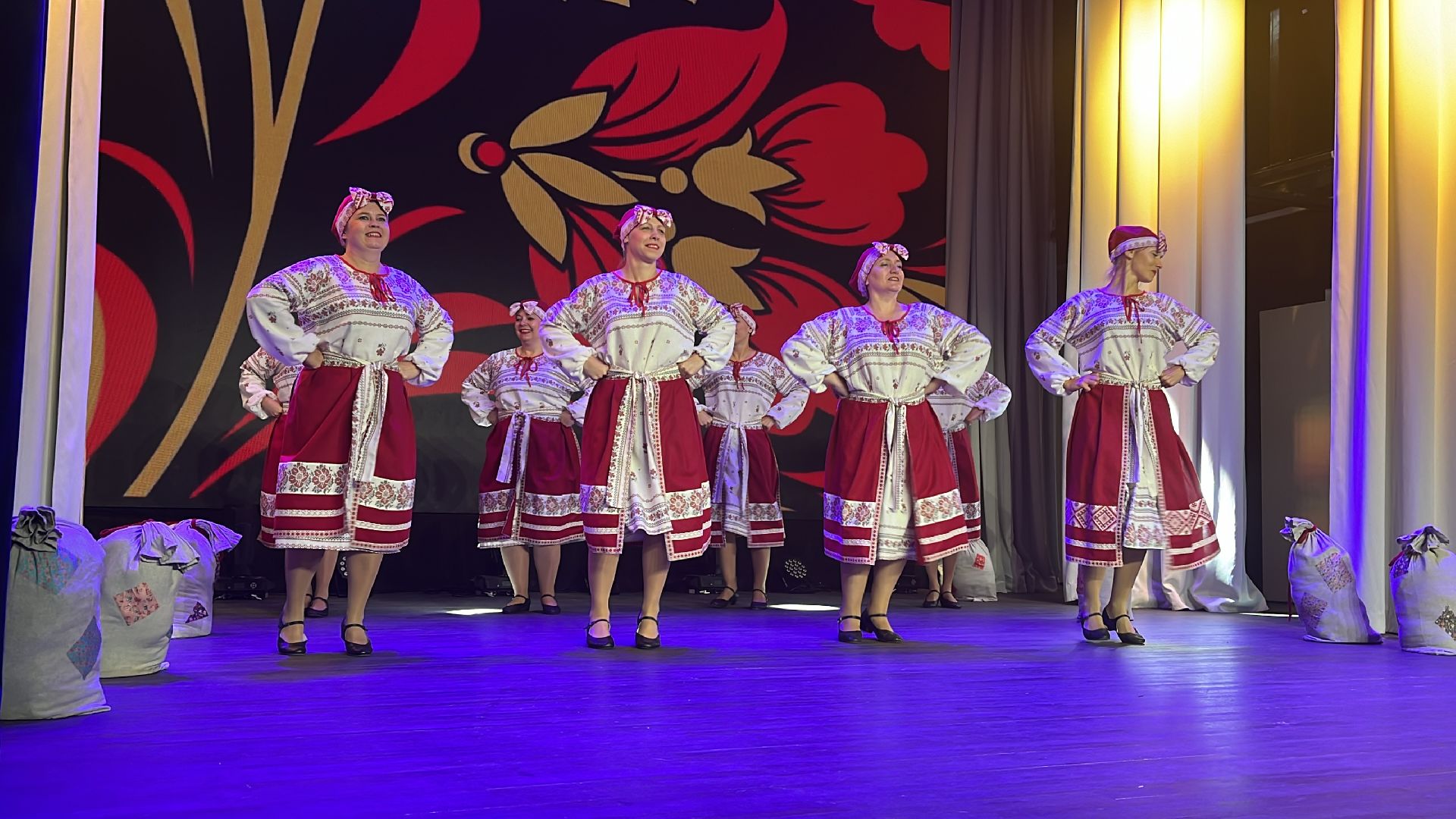 волоколамск, день народно единства, Родники, гала-концерт,