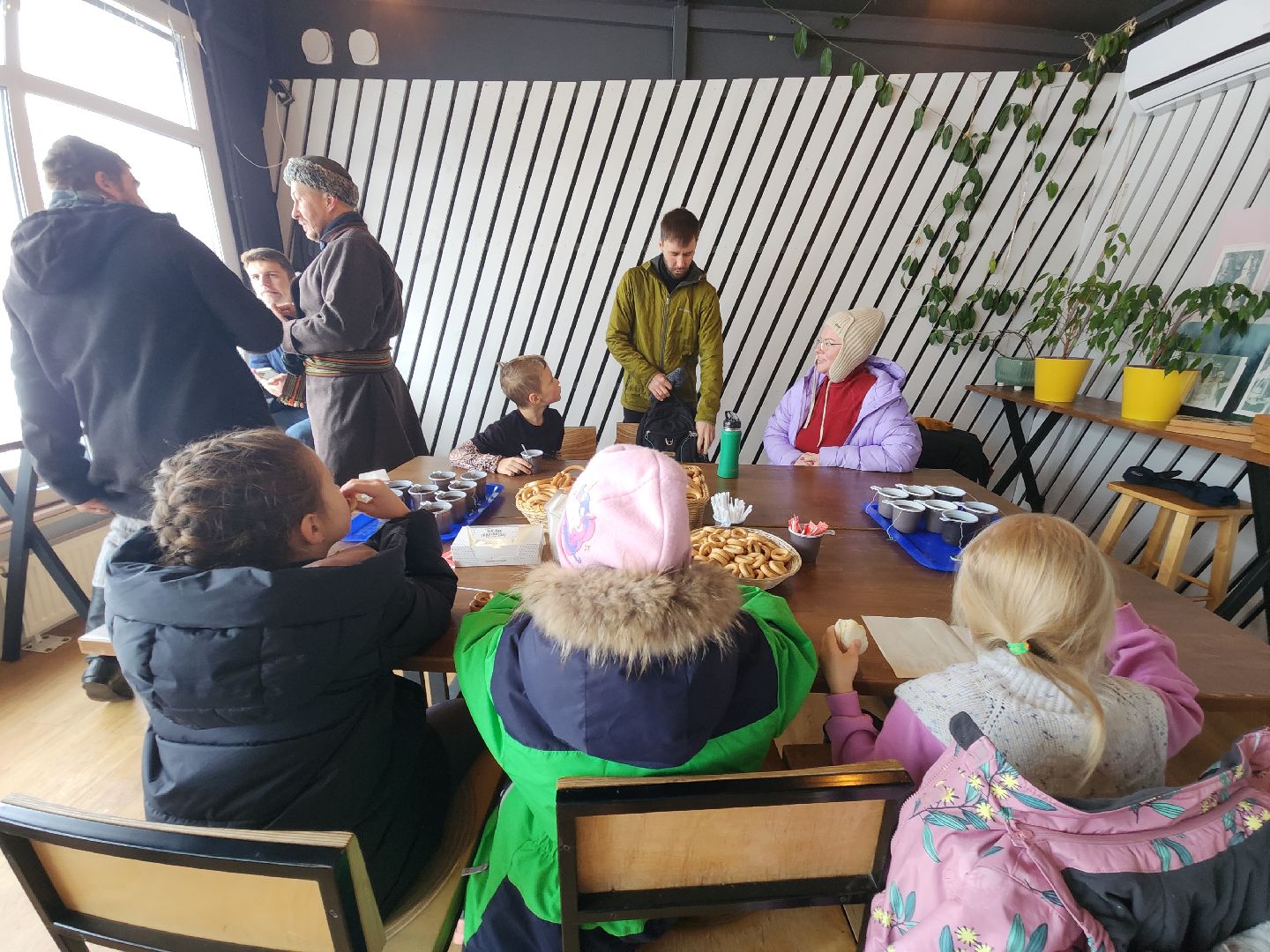 праздник в парке, первый снег, день народного единства, вертикалка,