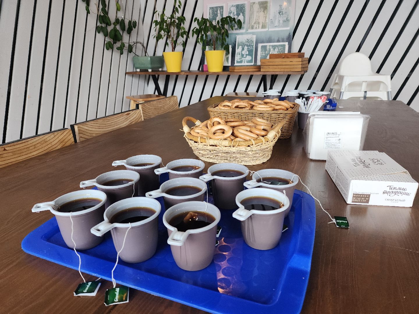 праздник в парке, первый снег, день народного единства, вертикалка,