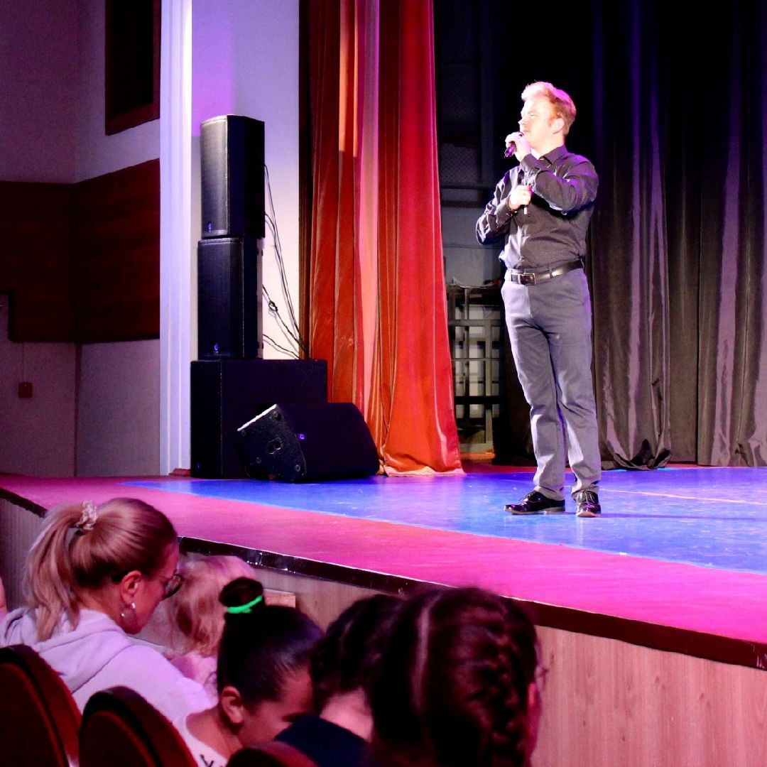 пушкино, дом культуры, поселок, день народного единства, праздник,вертикалка,