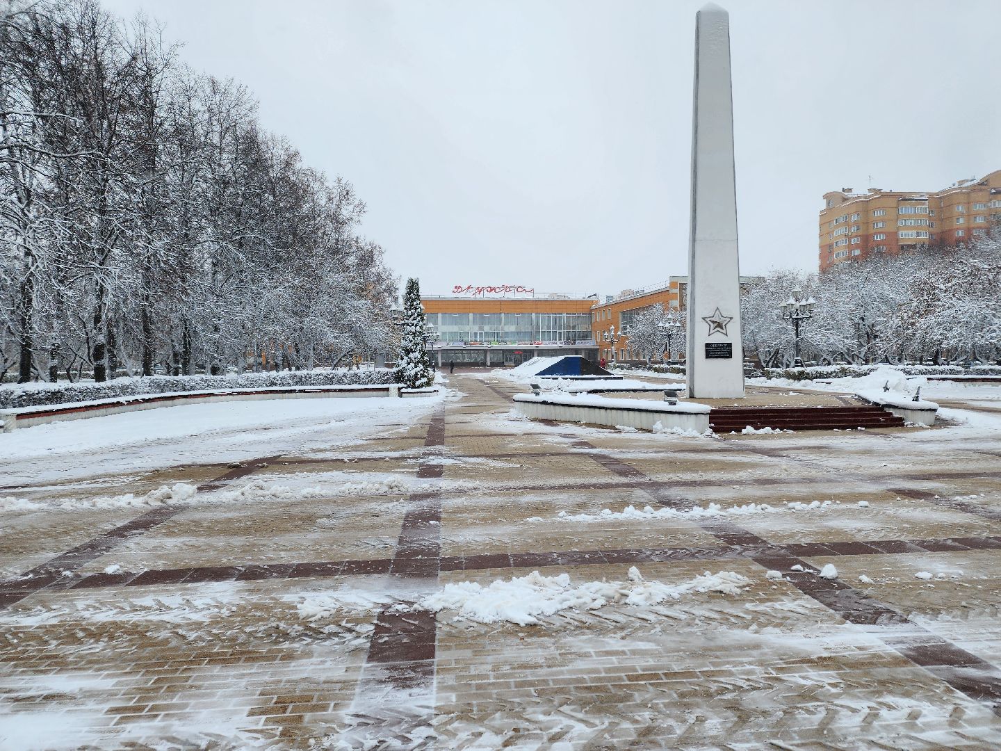 Чехов, снегопад, уборка снега, уборочная техника, уборочная кампания, очистка проездов и проходов, противогололедные материалы, дворники, спецтехника, подготовка к зимнему периоду, вертикалка, вертикальное видео,