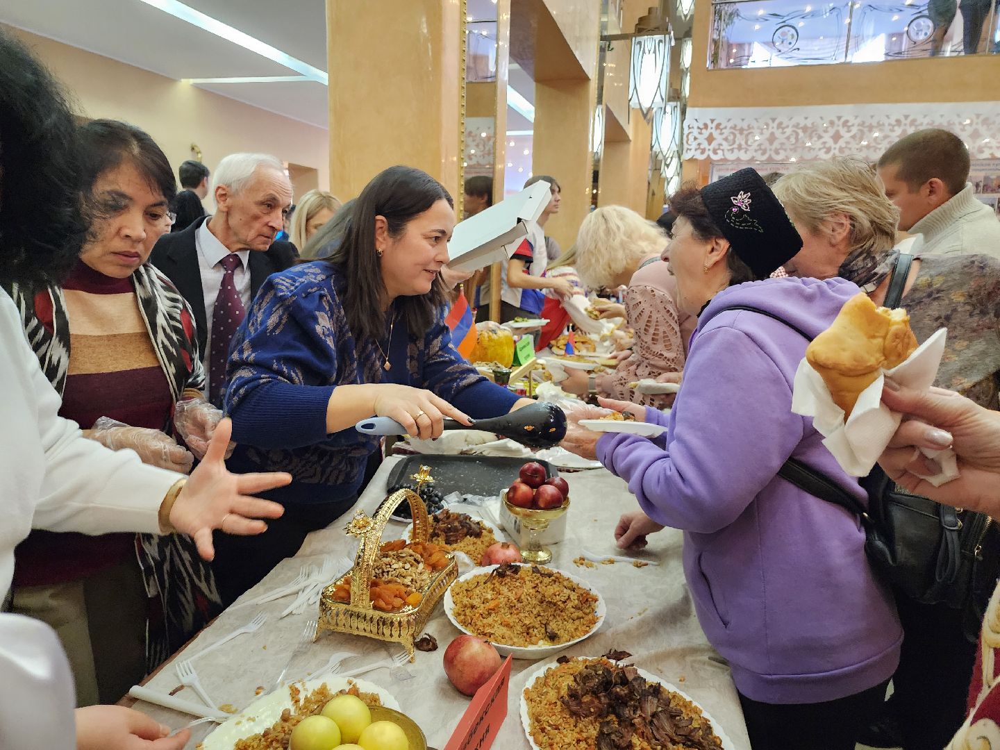 Дубна, день народного единства, Народная кухня, Плов, вертикалка,