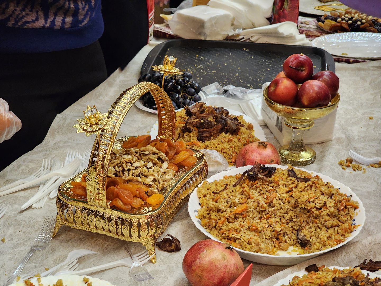 Дубна, день народного единства, Народная кухня, Плов, вертикалка,