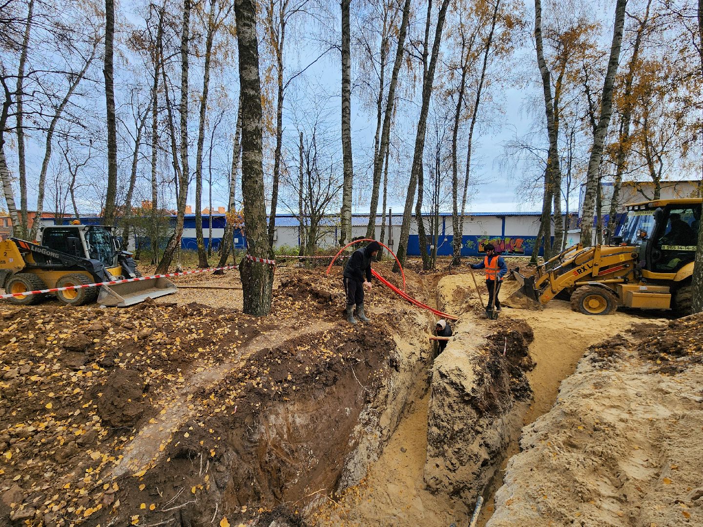 Чехов, микрорайон Губернский, лесопарк, лесопарковая зона отдыха, строительство, благоустройство, прокладка инженерных сетей, электроснабжение, региональная программа Парки в лесу, вертикалка, вертикальное видео,