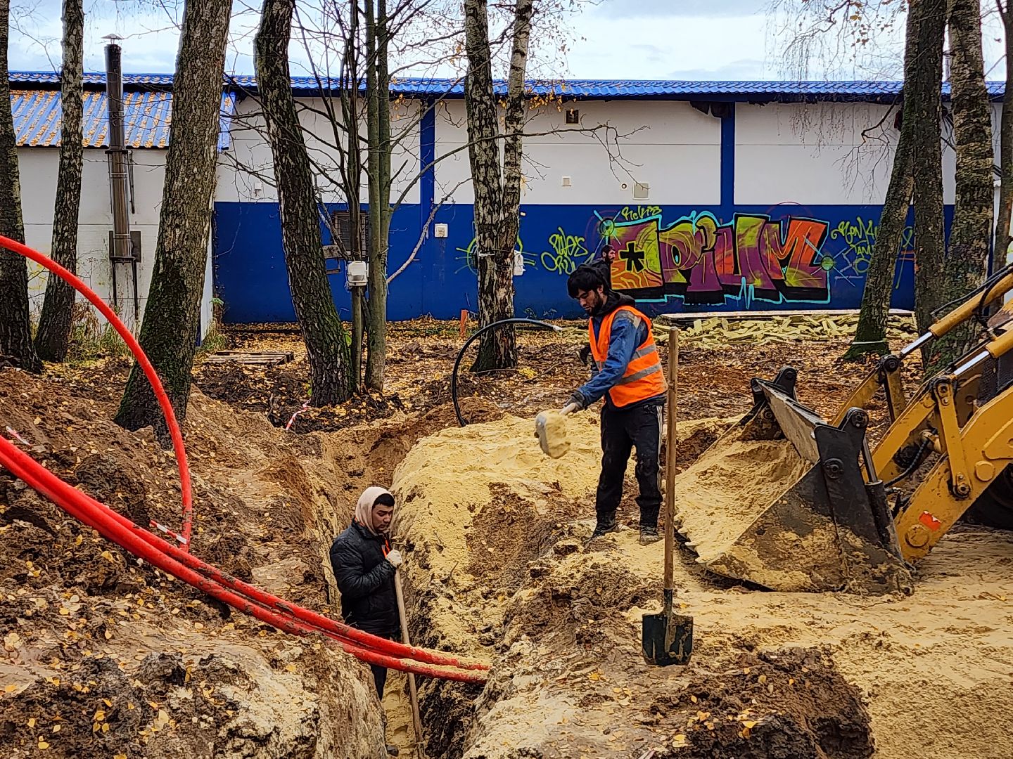 Чехов, микрорайон Губернский, лесопарк, лесопарковая зона отдыха, строительство, благоустройство, прокладка инженерных сетей, электроснабжение, региональная программа Парки в лесу, вертикалка, вертикальное видео,