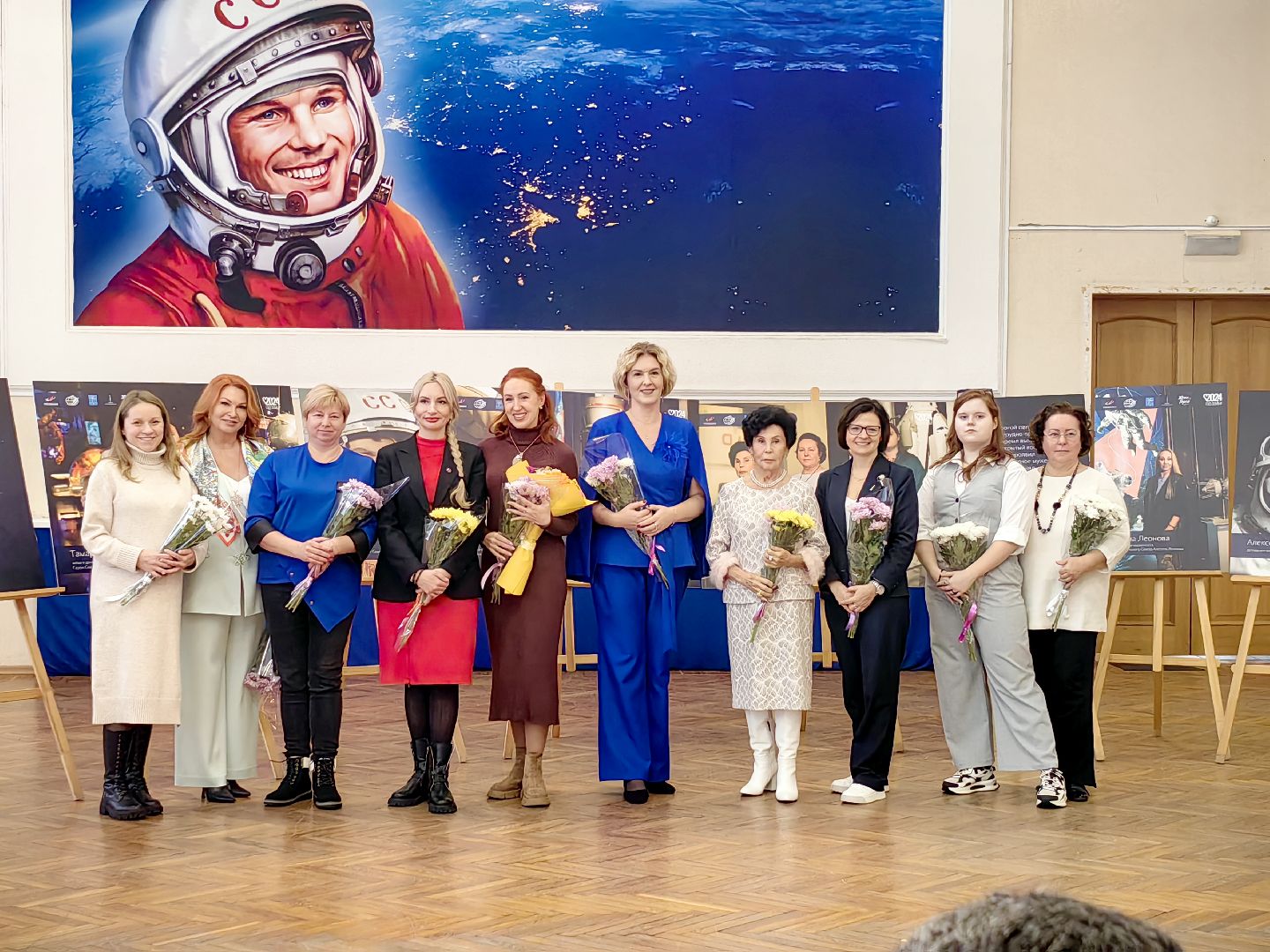 жена героя, проект, выставка, фото, дом космонавтов, вертикалки