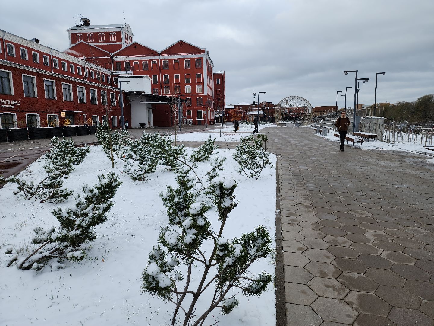 благоустройство 2024, Набережная в Орехово-Зуеве, орехово-зуевский округ,фасады, вертикалки,