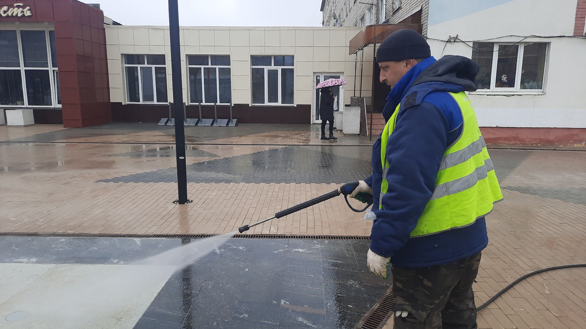 Шатура, Уборка улиц. мойка сухого фонтана