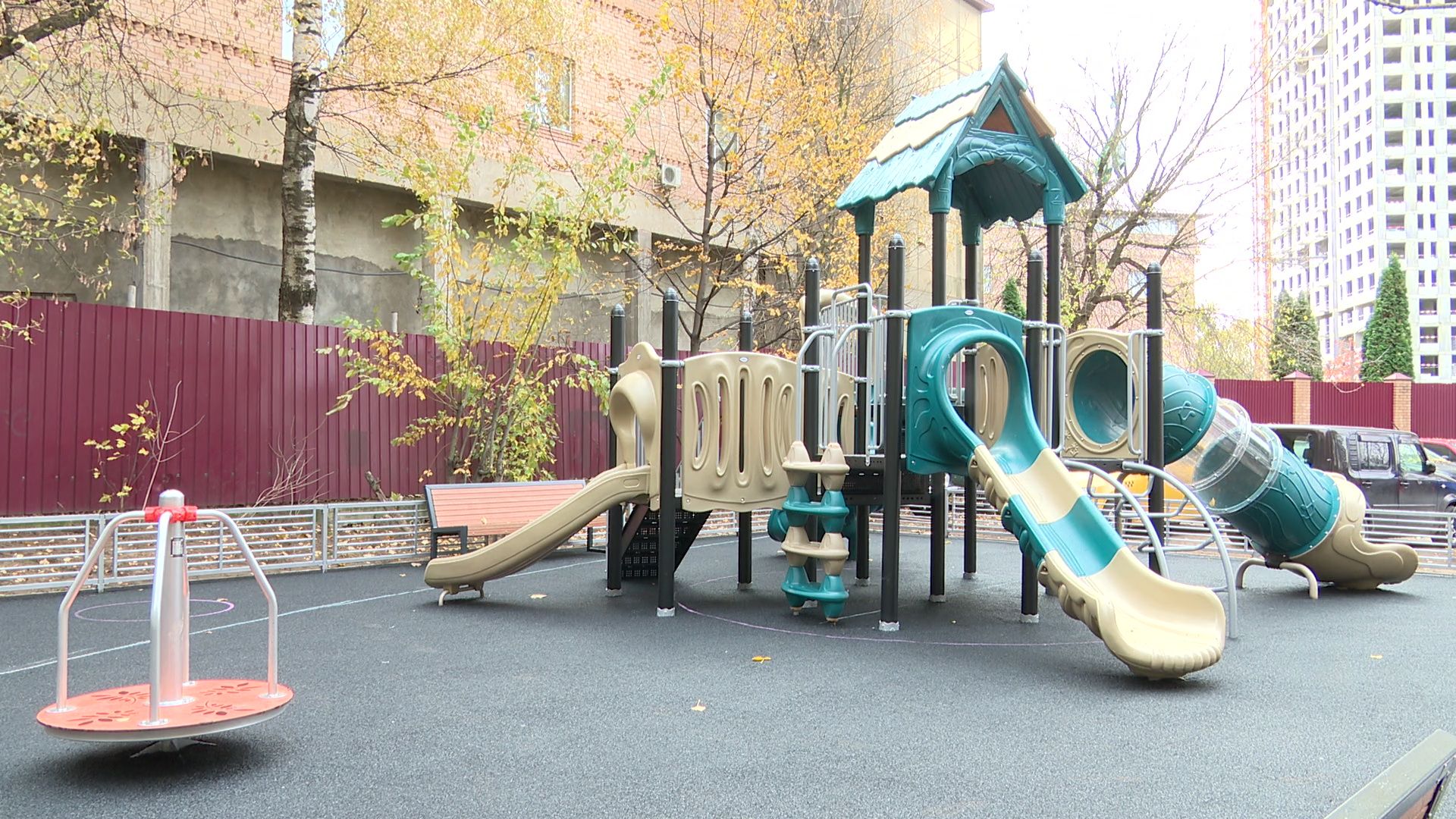 Реутов, вертикалки,детская площадка, качели, карусели, горки, скамейки, освещение,