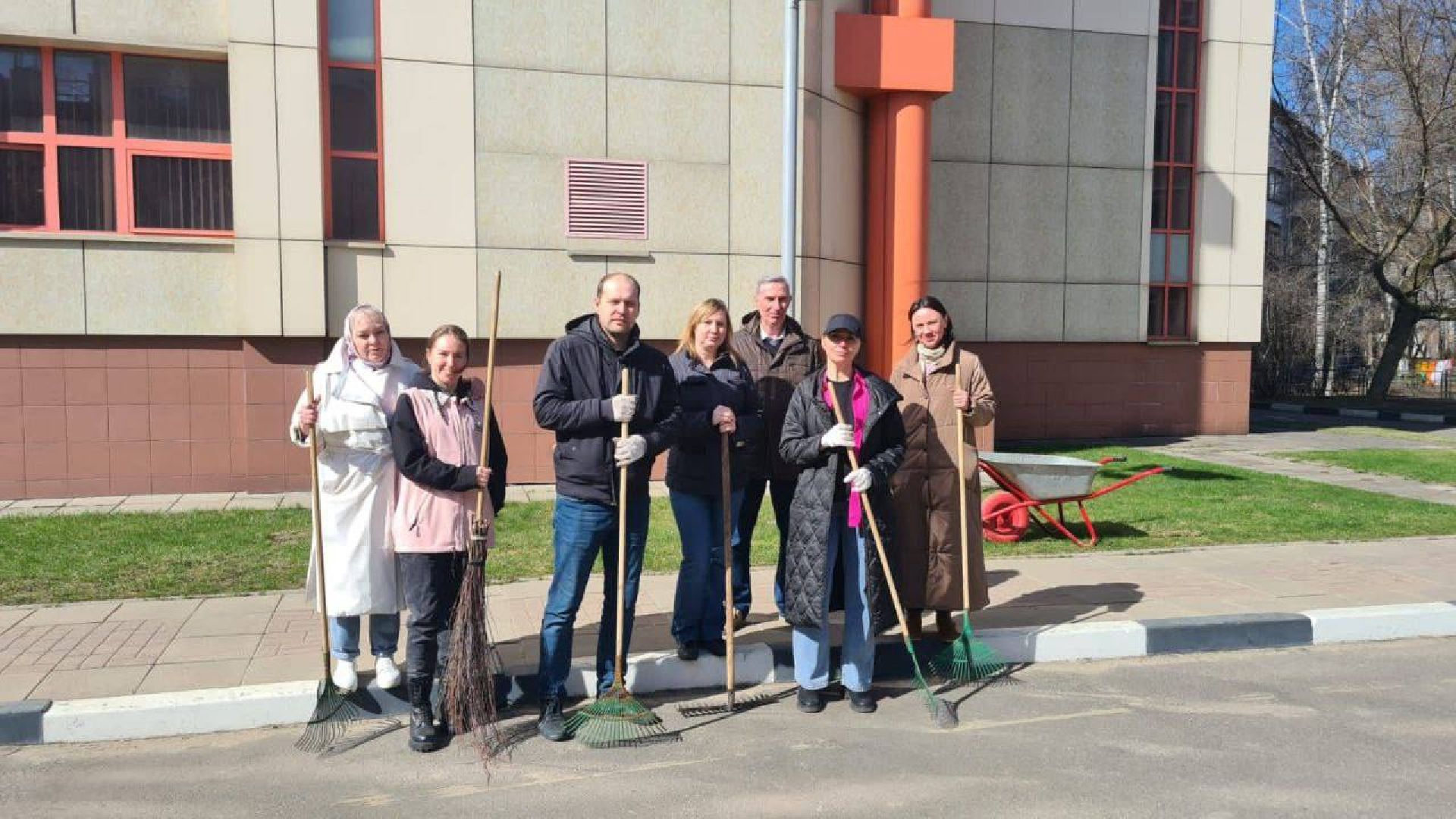 Реутов, месяц чистоты, благоустройство, субботник, мусор, грязь