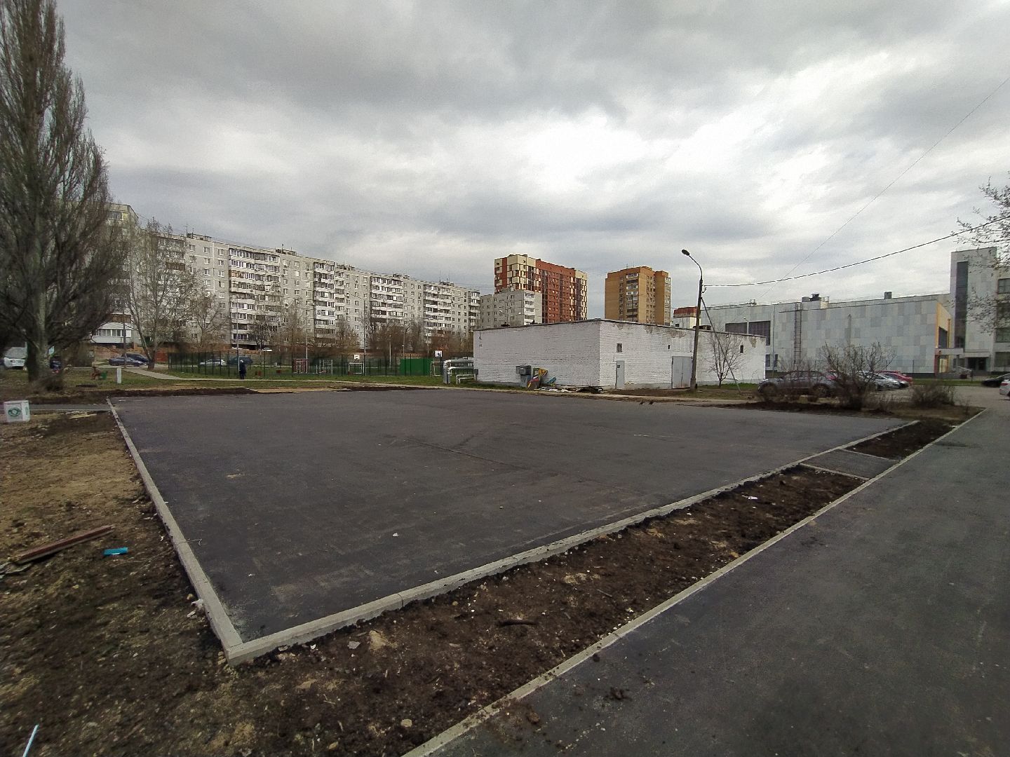 Детская площадка, качели, двор, благоустройство