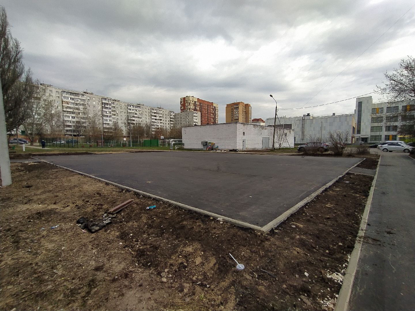 Детская площадка, качели, двор, благоустройство