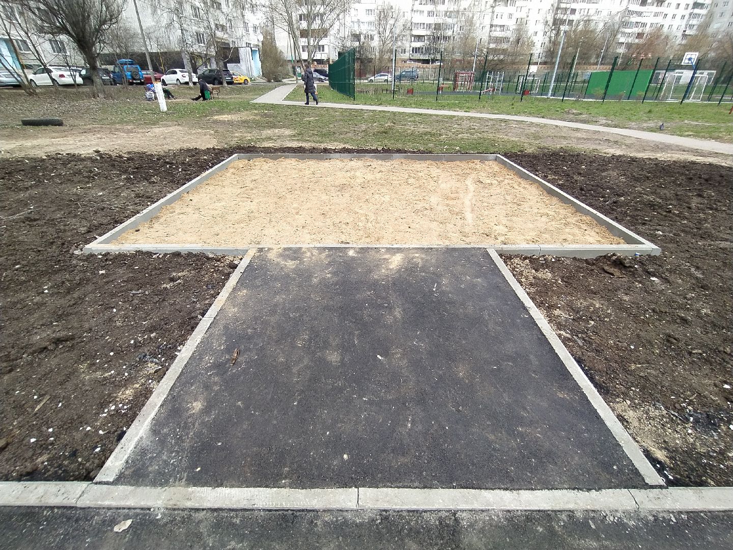 Детская площадка, качели, двор, благоустройство