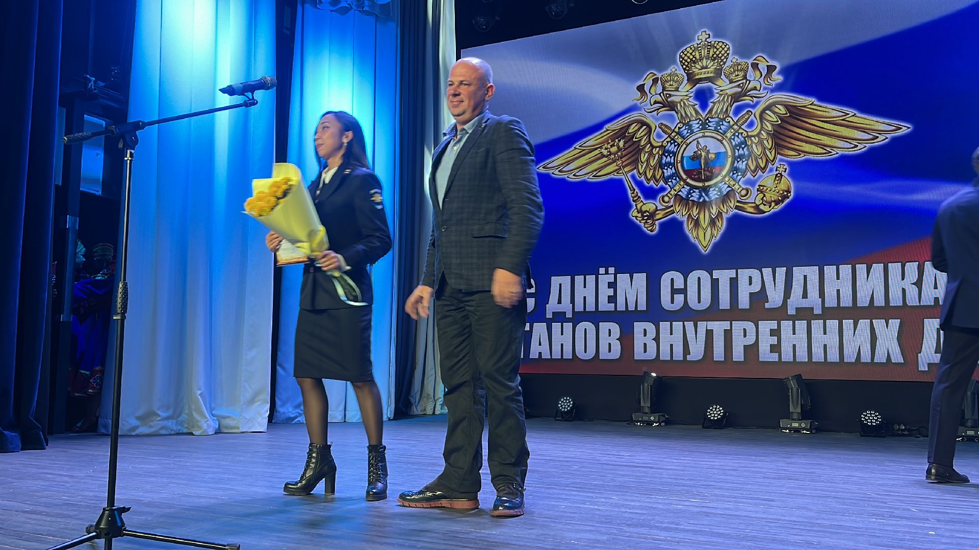 полицейские, полиция, день сотрудников мвд, концерт,