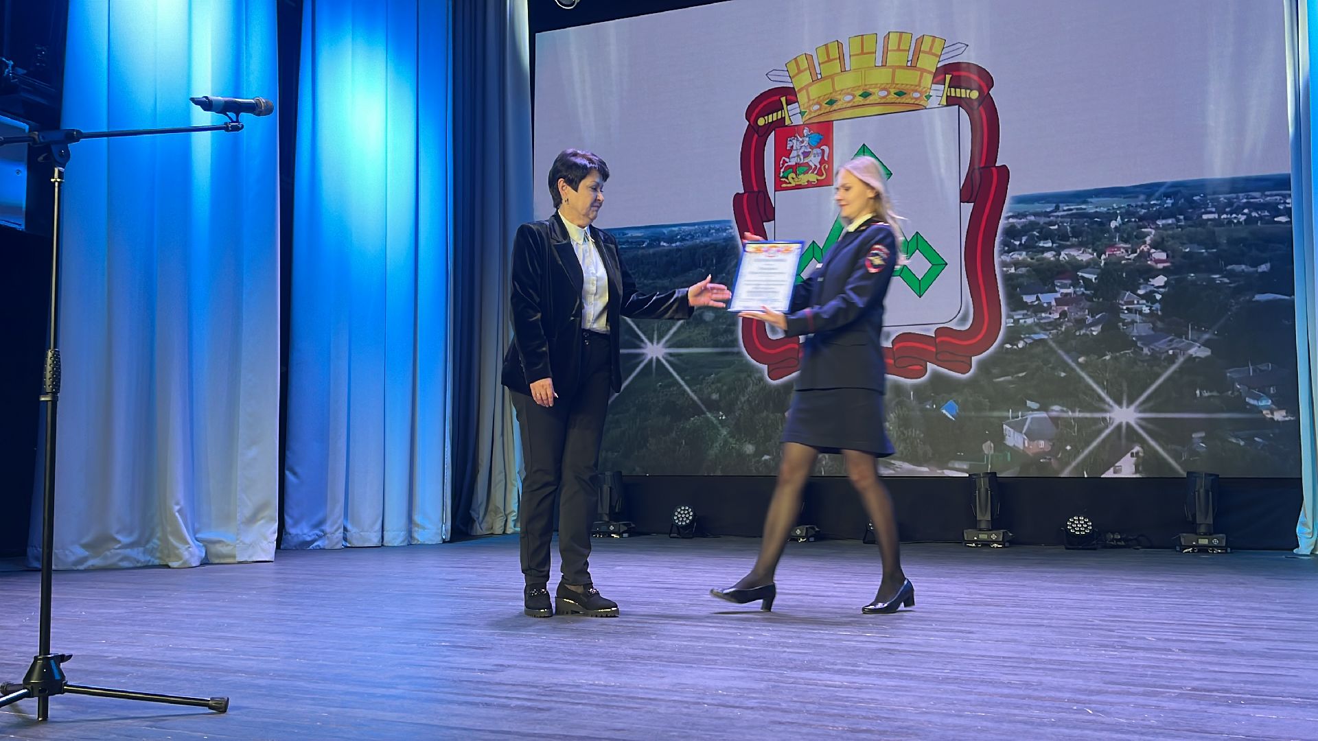 полицейские, полиция, день сотрудников мвд, концерт,