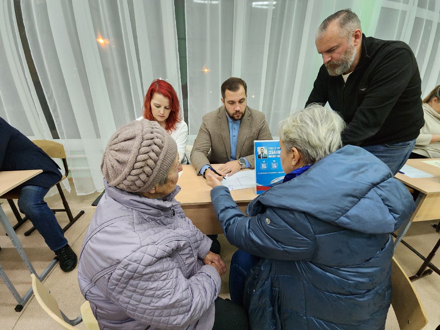 Чехов, деревня Крюково, выездная администрация, встреча с жителями, обращения граждан, освещение, ремонт моста, автобусное сообщение, глава округа михаил собакин,
