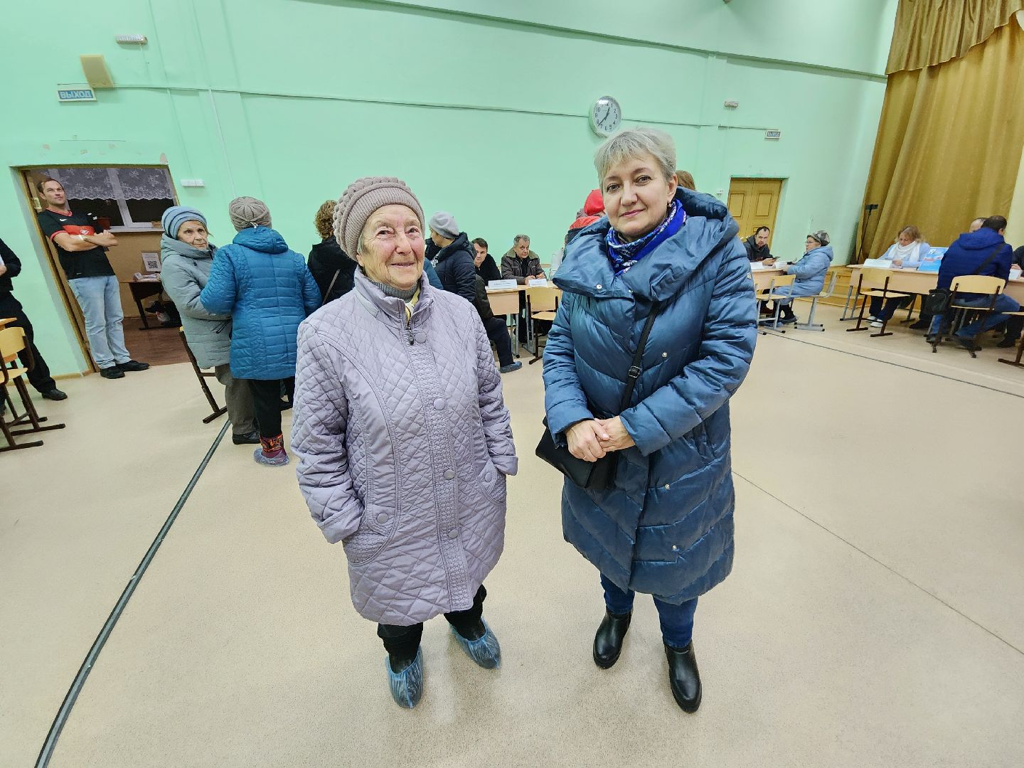 Чехов, деревня Крюково, выездная администрация, встреча с жителями, обращения граждан, освещение, ремонт моста, автобусное сообщение, глава округа михаил собакин,