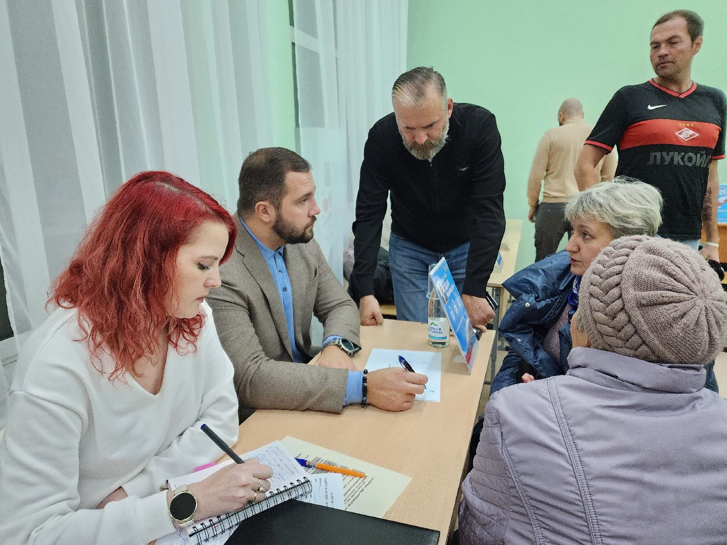 Чехов, деревня Крюково, выездная администрация, встреча с жителями, обращения граждан, освещение, ремонт моста, автобусное сообщение, глава округа михаил собакин,