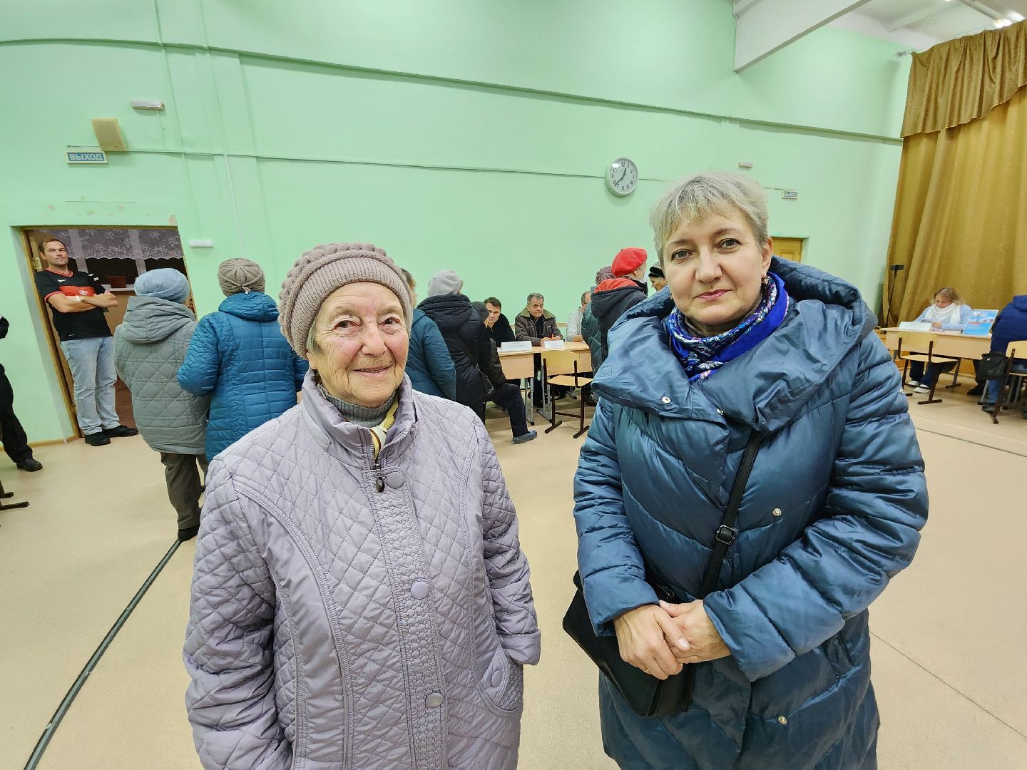 Чехов, деревня Крюково, выездная администрация, встреча с жителями, обращения граждан, освещение, ремонт моста, автобусное сообщение, глава округа михаил собакин,
