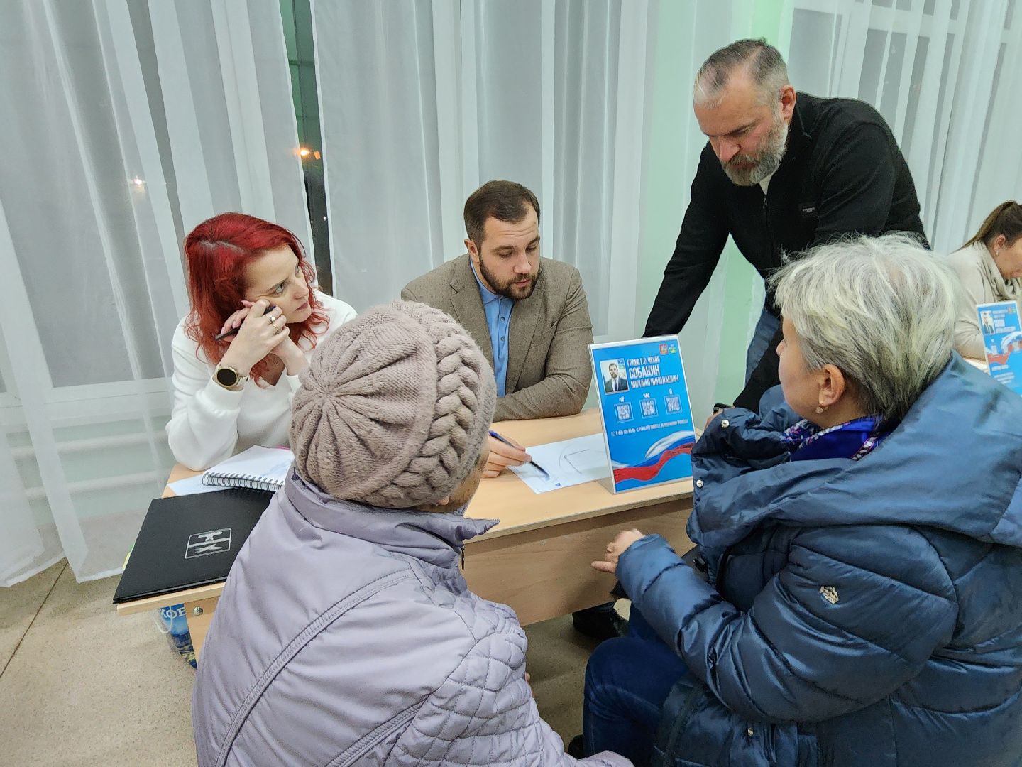 Чехов, деревня Крюково, выездная администрация, встреча с жителями, обращения граждан, освещение, ремонт моста, автобусное сообщение, глава округа михаил собакин,