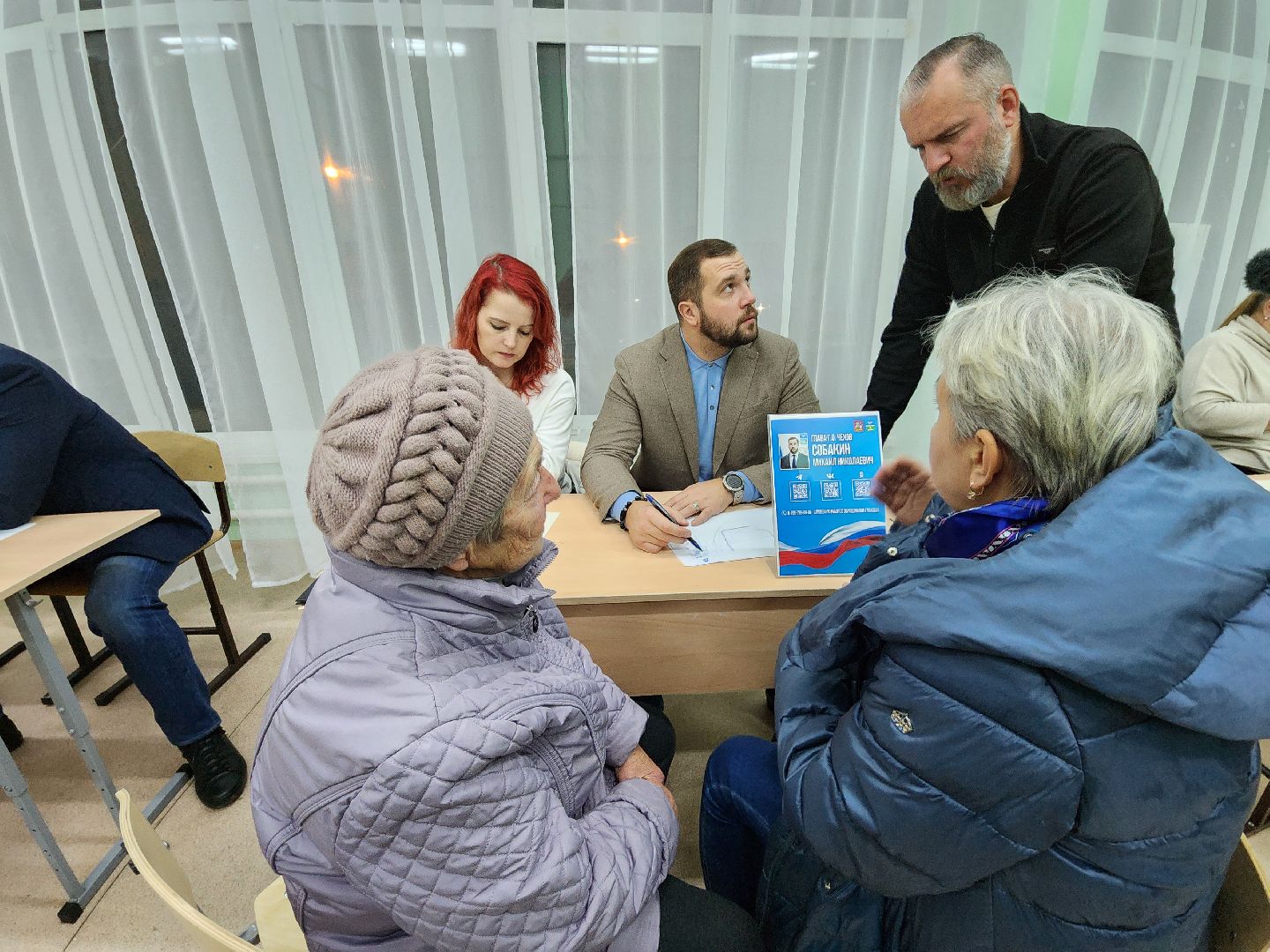 Чехов, деревня Крюково, выездная администрация, встреча с жителями, обращения граждан, освещение, ремонт моста, автобусное сообщение, глава округа михаил собакин,