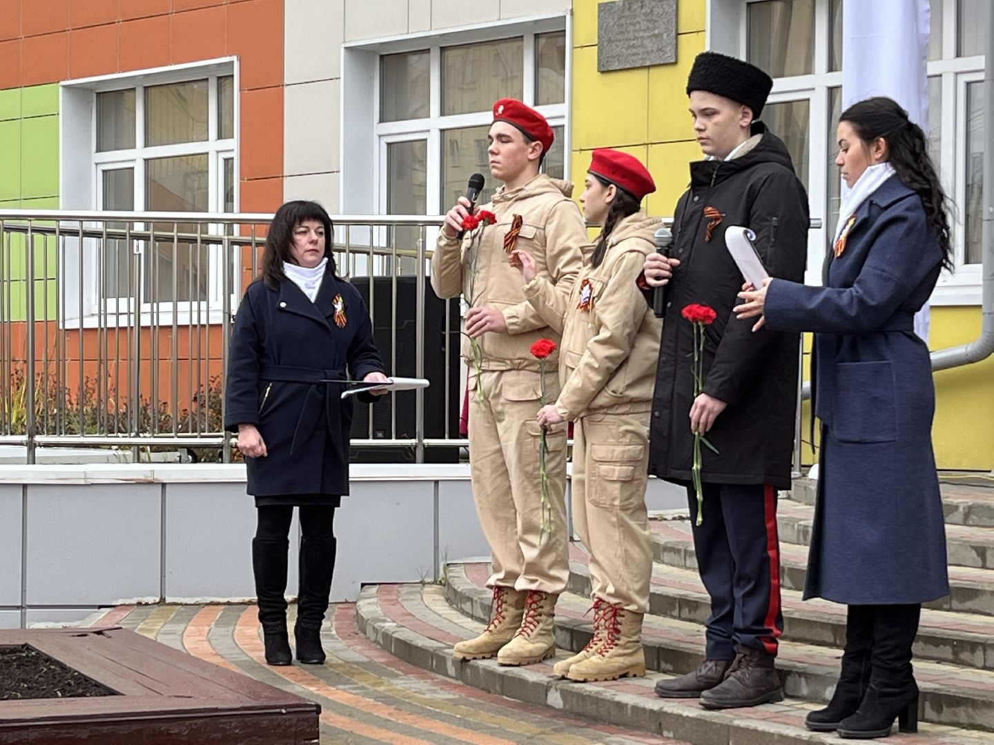 вертикальное видео, вертикалка, мемориальная доска, наро-фоминск, наро-фоминский городской округ, роман шамнэ, владимир завадский,